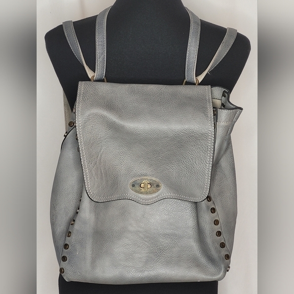 Jen & Co. Bex Gray Distressed Vegan Leather Backpack / Crossbody - Picture 1 of 16